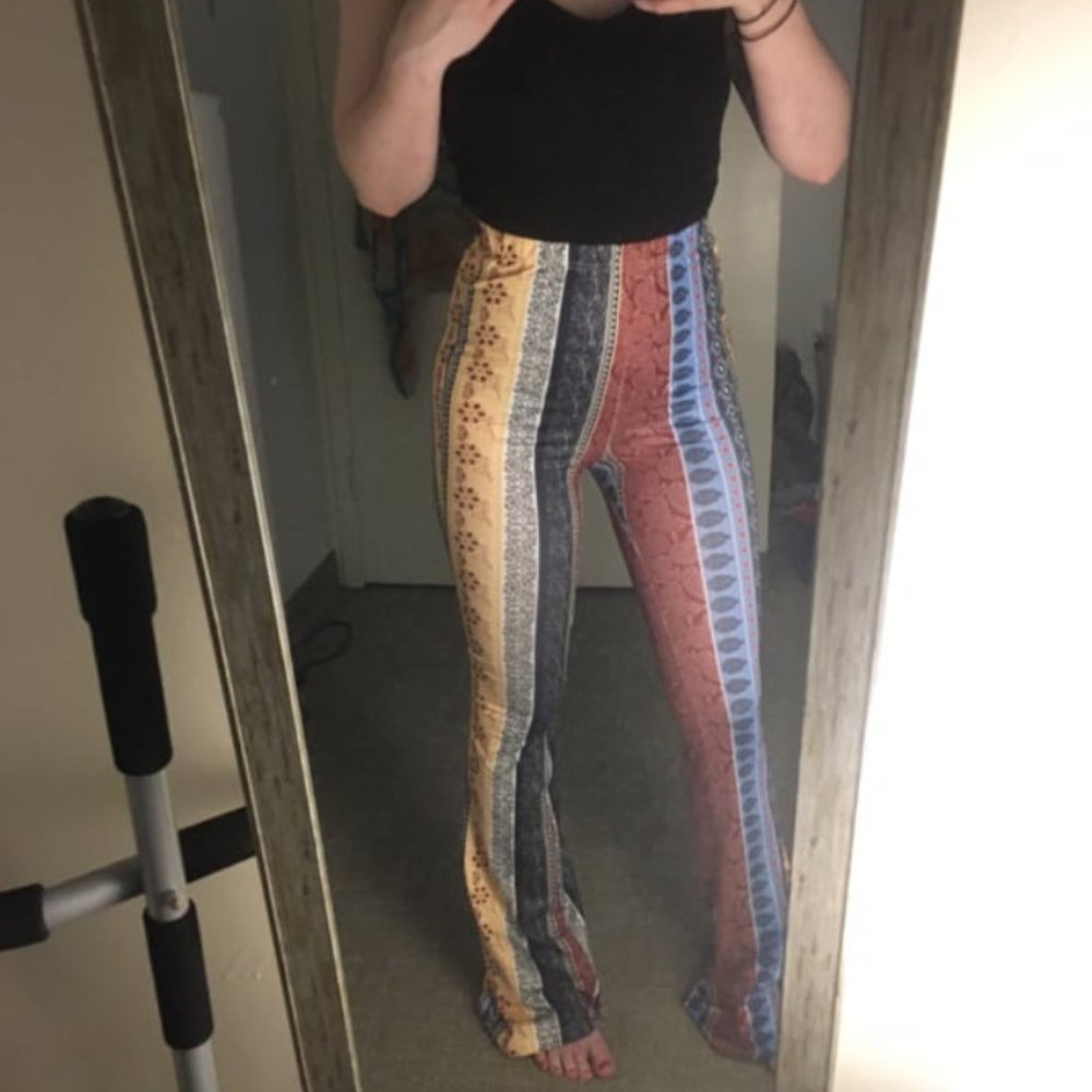 🌞SHEIN Colorful Tribal Print Stretchy Pants🌞